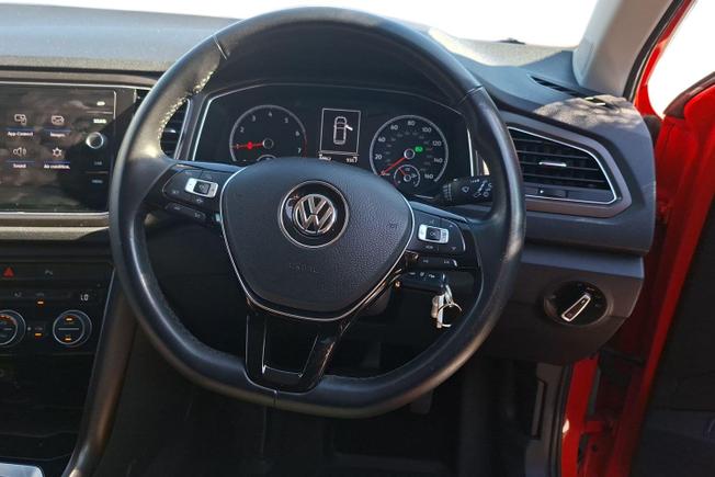 VOLKSWAGEN T-Roc Photo 11