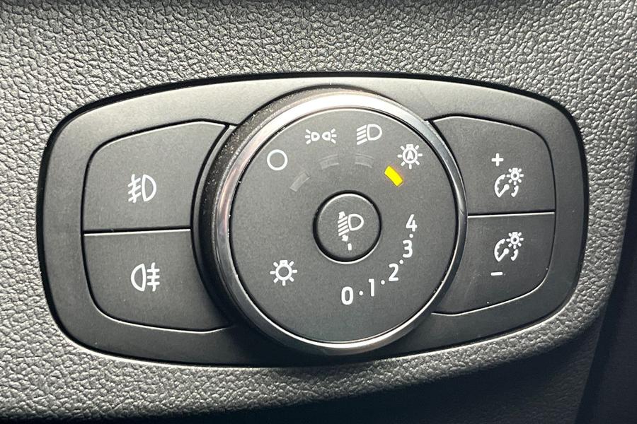 Ford FOCUS Photo autoimg-e2bbfbbdd3083b5066891dab295b0d367392712b.jpg