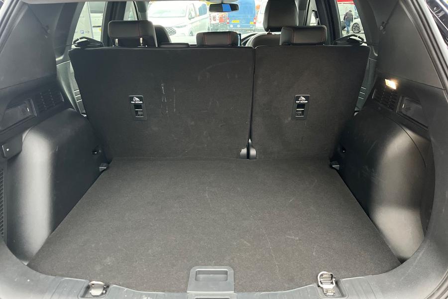 Ford KUGA Photo autoimg-e2c56d6a173cb9189f5d0396cecd353b342eac2e.jpg