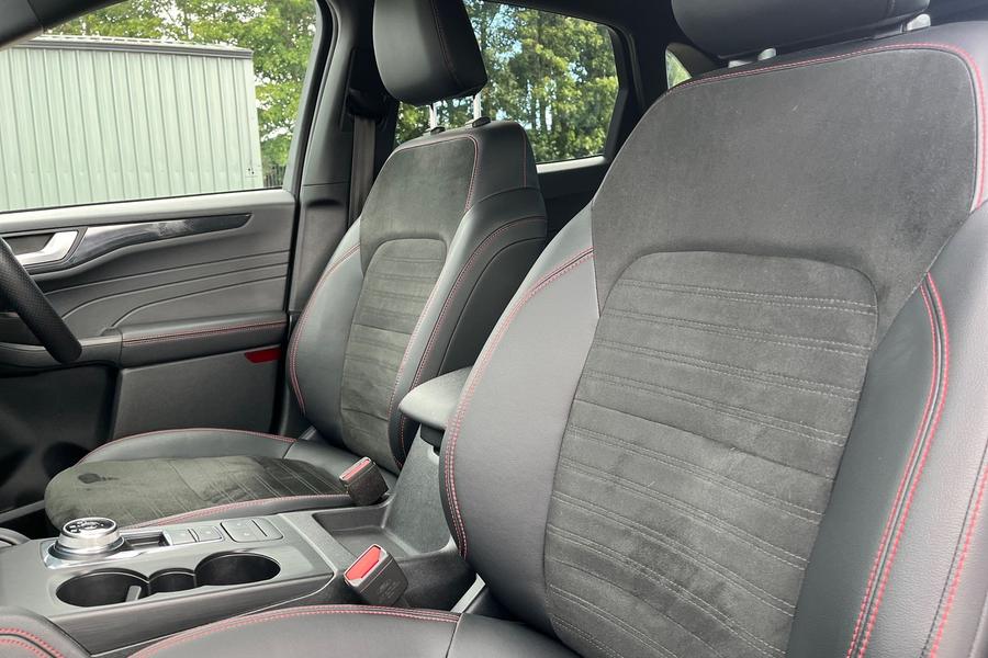 Ford Kuga Photo autoimg-e2c668e1f6dc0b277be4d5a55b94eee3652b8cb9.jpg