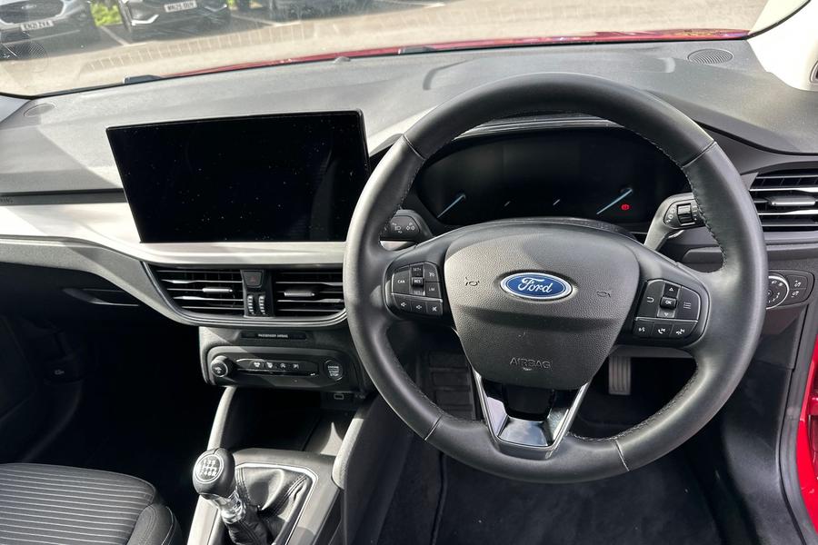 Ford FOCUS Photo autoimg-e2c71047c8685fb60ff5c9eda4cff40617bed033.jpg