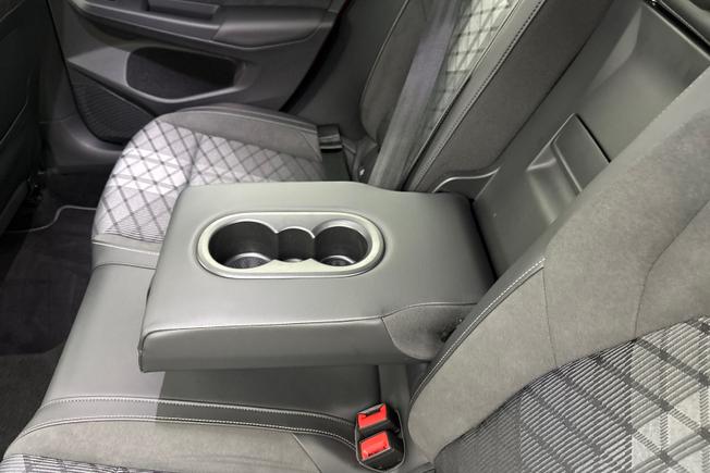 VOLKSWAGEN Golf Photo 27