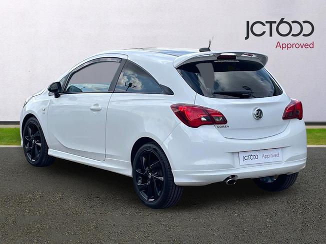 VAUXHALL Corsa Photo 3