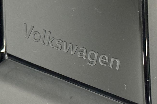 Volkswagen Golf Photo 33