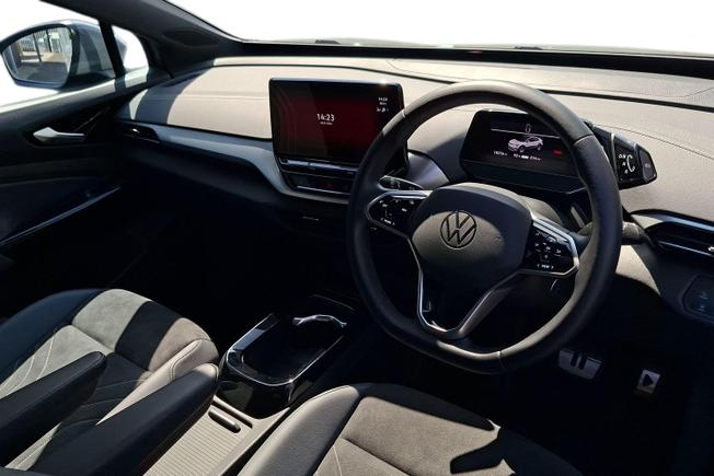 VOLKSWAGEN ID.4 Photo 6