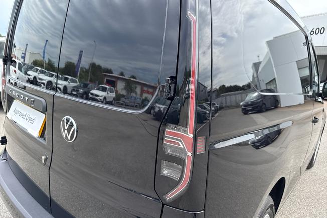 VOLKSWAGEN Caddy Photo 18