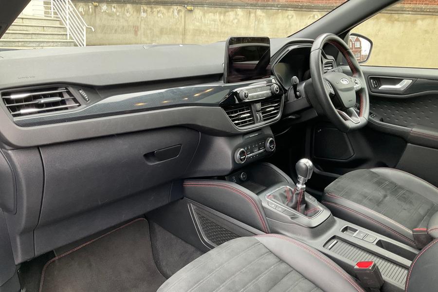 Ford KUGA Photo autoimg-e2d65eccbec84ef23b53ca1aa9e11a02707e05f2.jpg