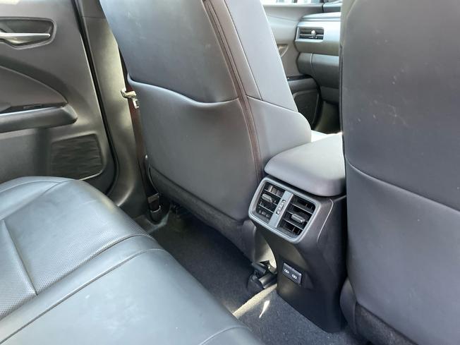 LEXUS UX Photo 53