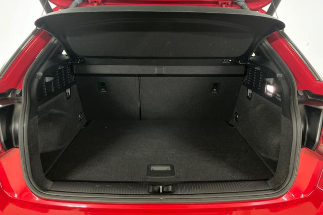 AUDI Sq2 Photo 12