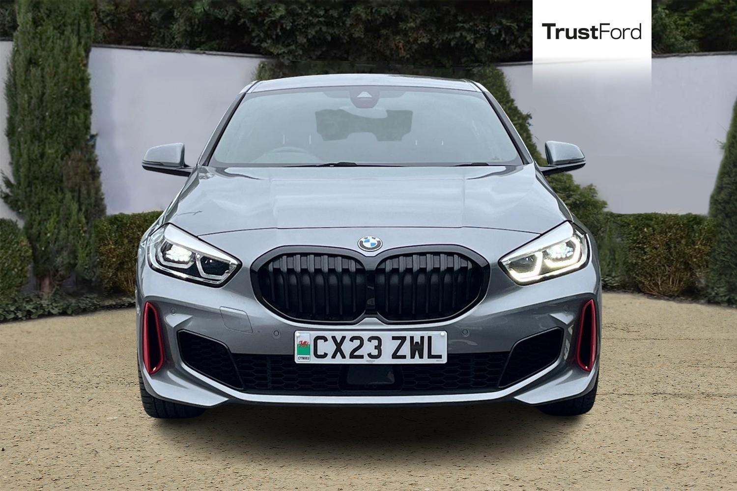 BMW 1 SERIES Photo 5