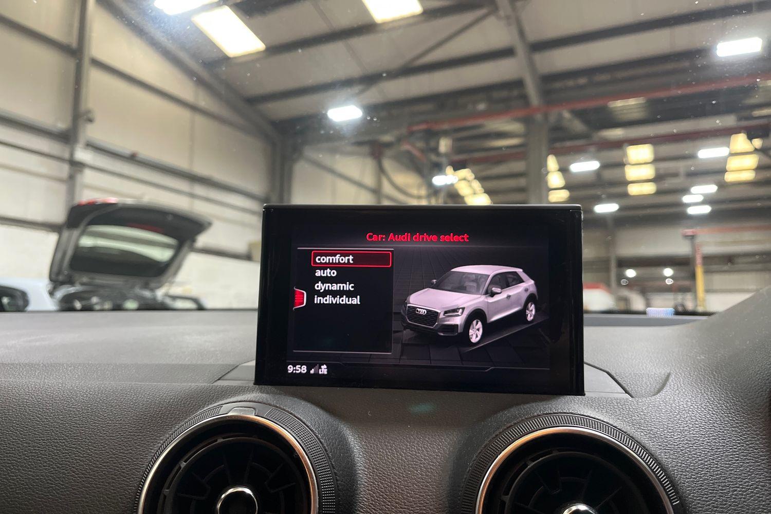 Audi Q2 Photo 33