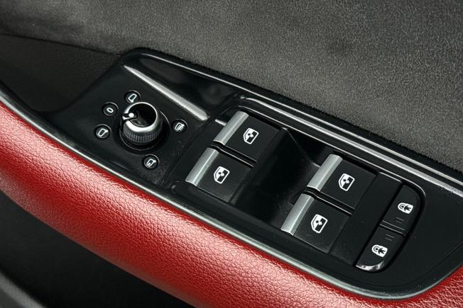 Audi SQ7 Photo 28