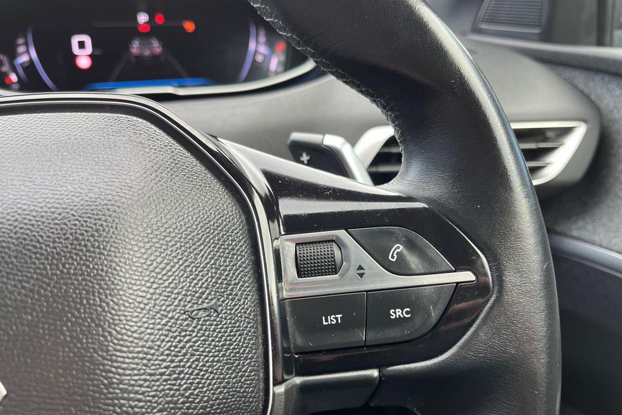 Peugeot 3008 Photo autoimg-e2f0d1a6595218ed3b790642486937b25fc77101.jpg