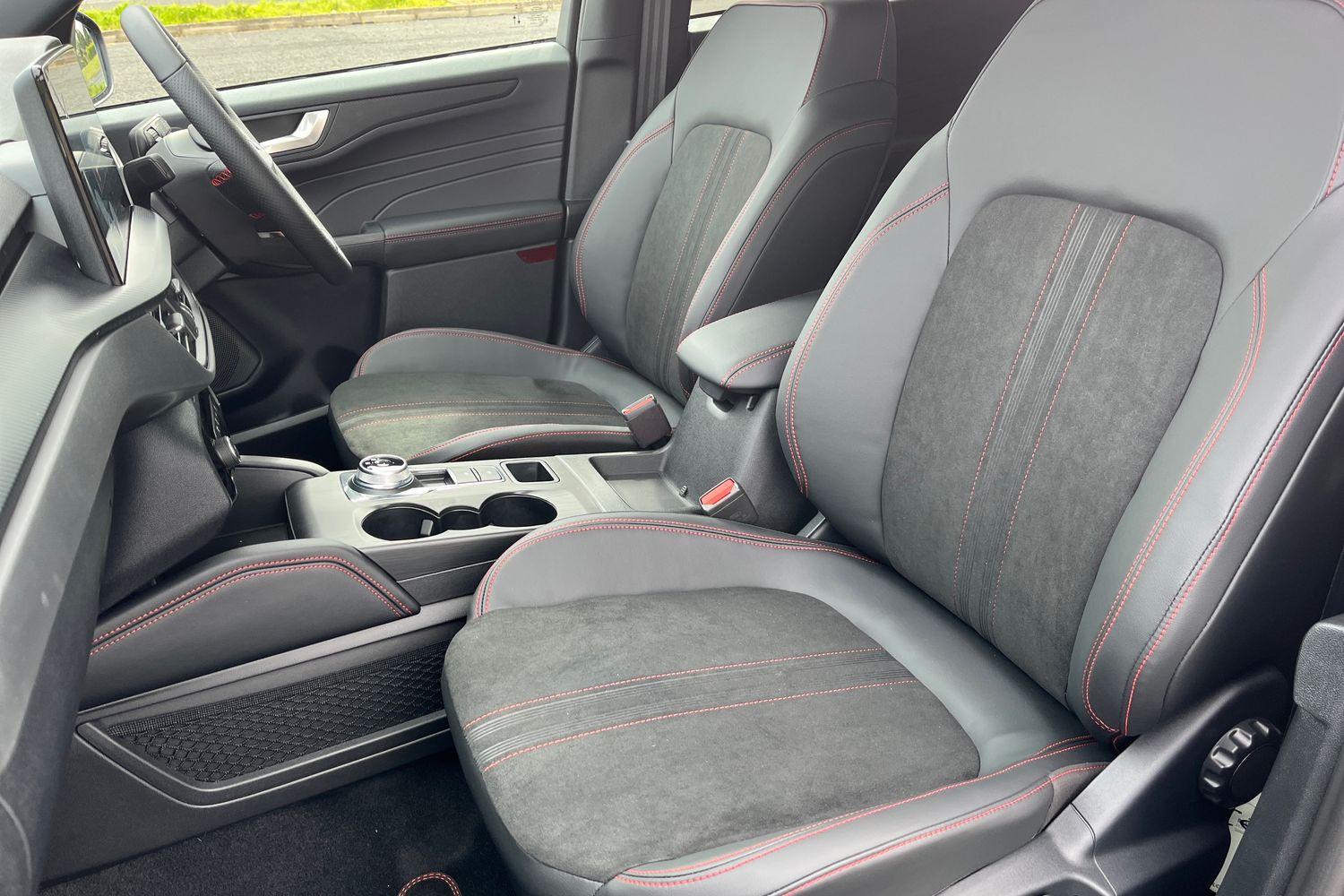 Ford KUGA Photo 18