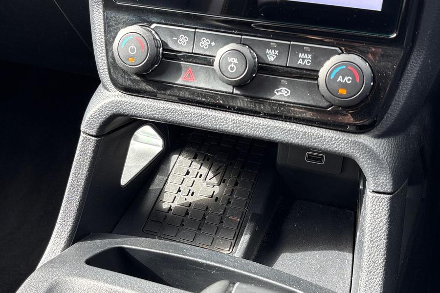 Ford RANGER Photo autoimg-e2ff9b216b335e6f2222f7a21f177a1c54b0a886.jpg