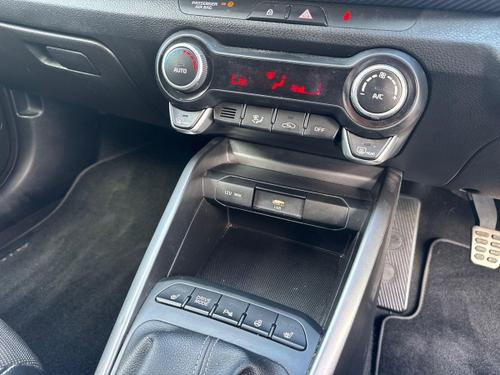 Kia STONIC Photo autoimg-e2fff14e000224534c25867bbf5a22fe78cc2c99.jpg