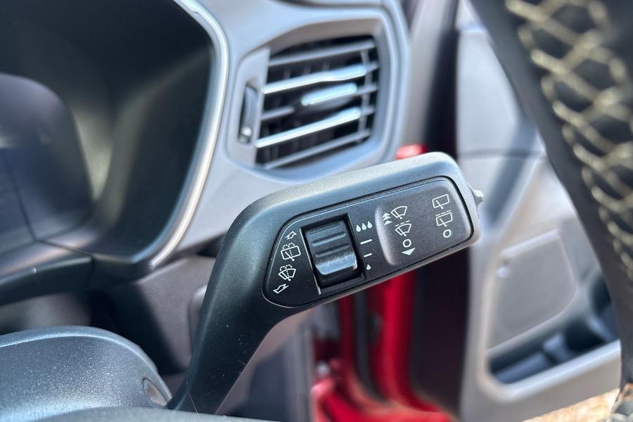 Ford KUGA Photo autoimg-e306bd5e1c24be56ab1e0a3b7c476c2d55efa5c4.jpg