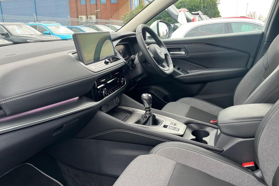 Used Nissan QASHQAI DU25BPK 18