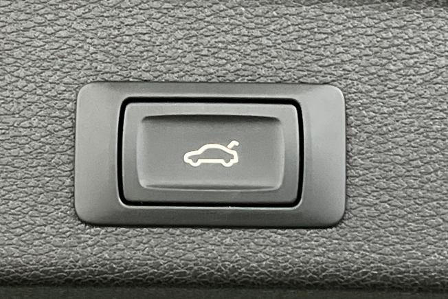 AUDI Q3 Photo 32