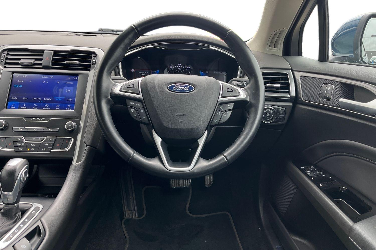 Ford Mondeo Photo 10