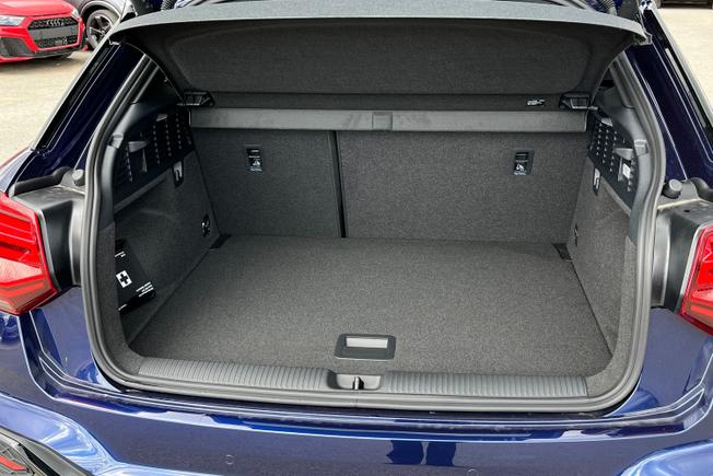 AUDI Q2 Photo 12