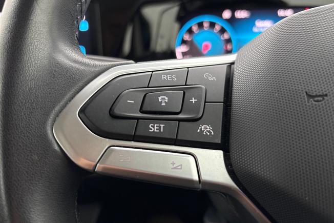 VOLKSWAGEN Golf Photo 16