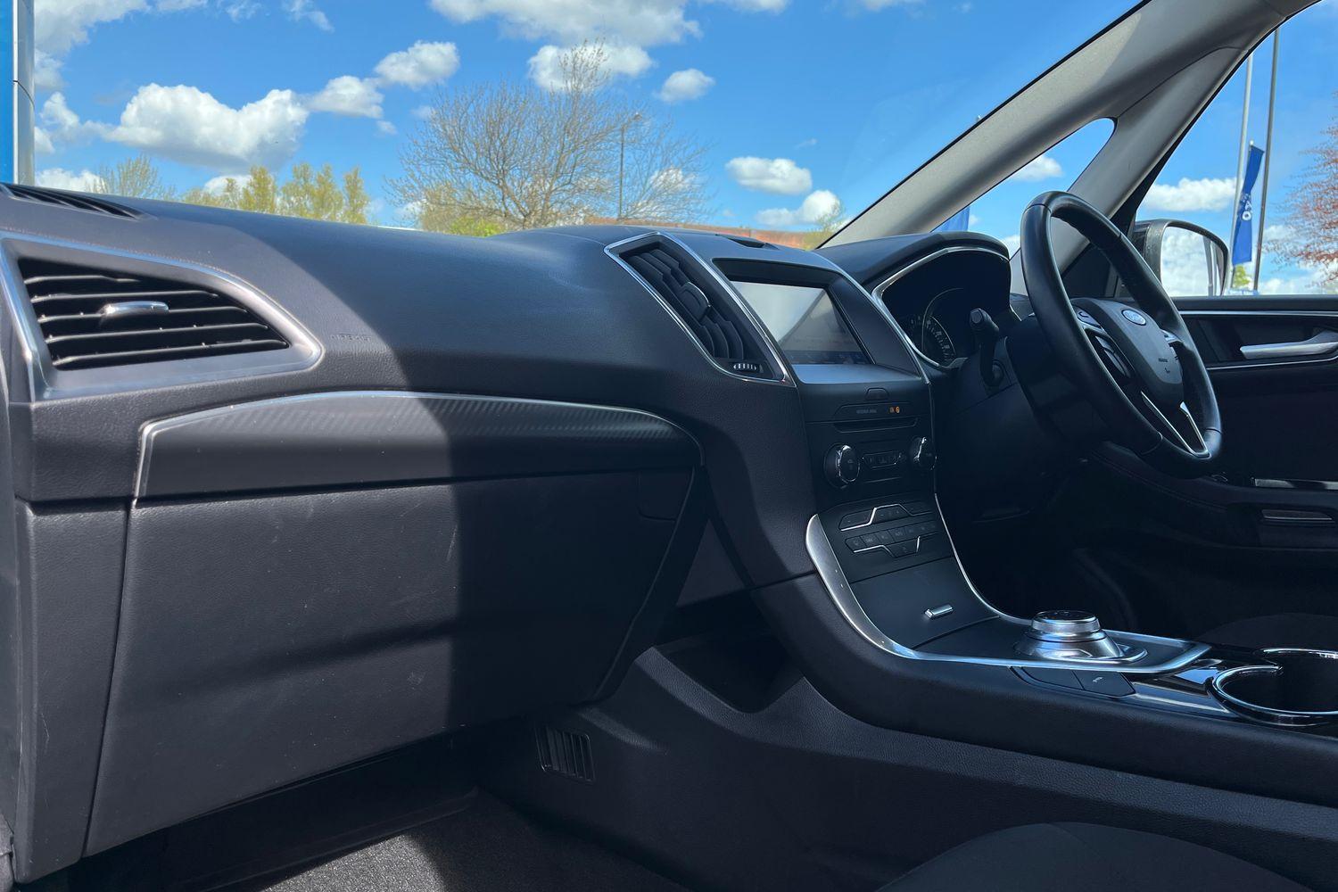 Ford GALAXY Photo 17