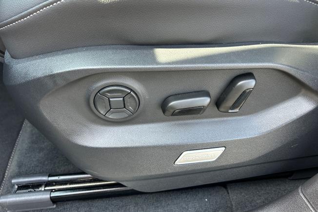 VOLKSWAGEN Touareg Photo 42