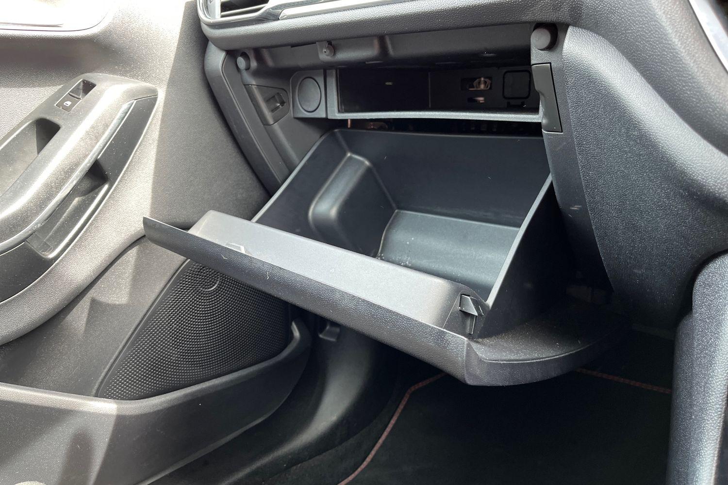 Ford FIESTA Photo 30