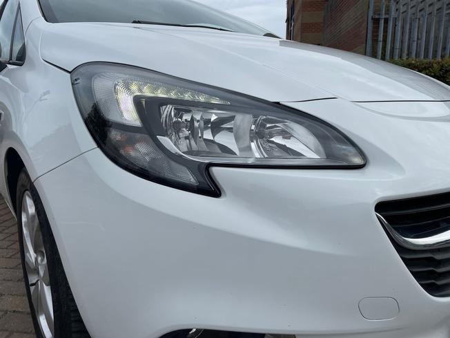 VAUXHALL Corsa Photo 19
