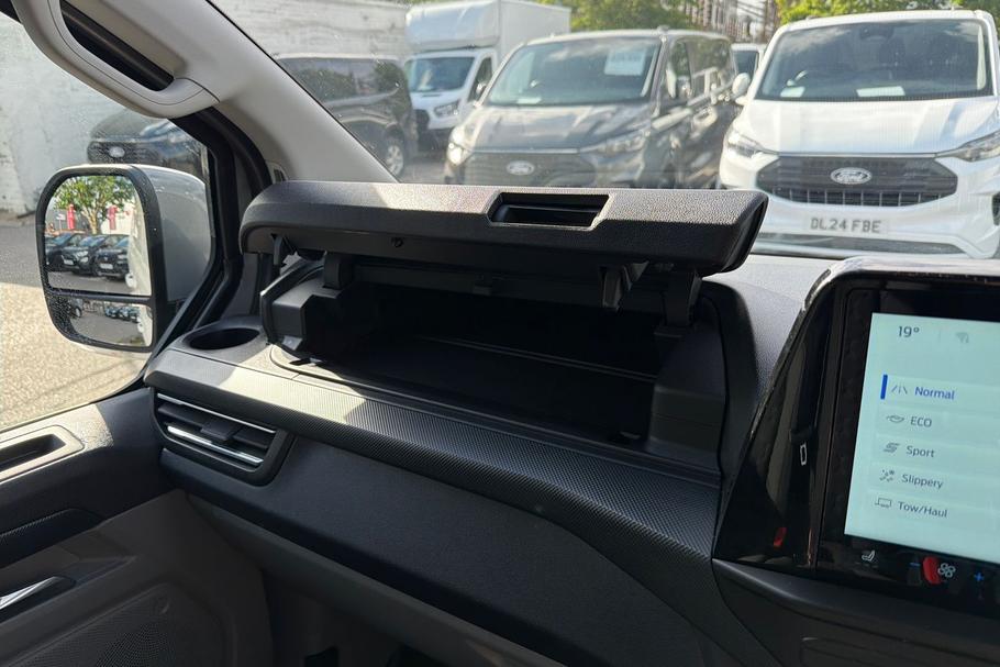 Used Ford TRANSIT CUSTOM WN75AWG 33