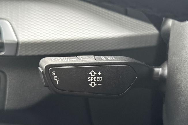 AUDI Q2 Photo 34