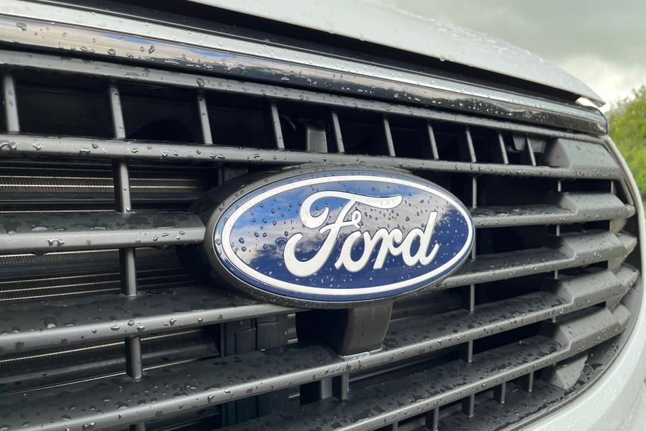 Used Ford TRANSIT CUSTOM EA75HHC 18
