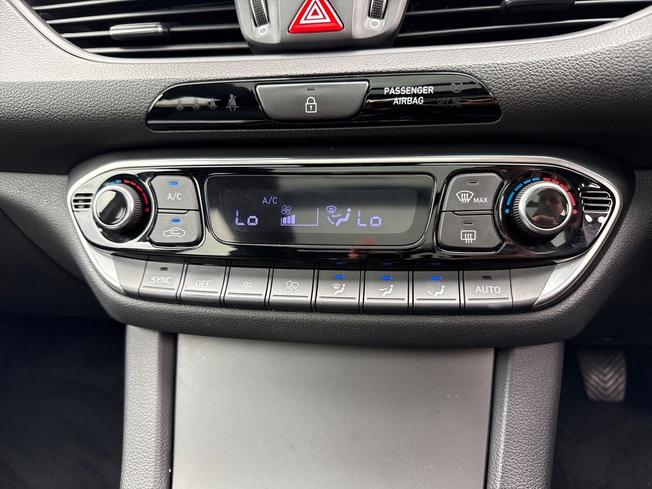 HYUNDAI I30 Photo 35