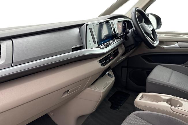 VOLKSWAGEN Multivan Photo 2