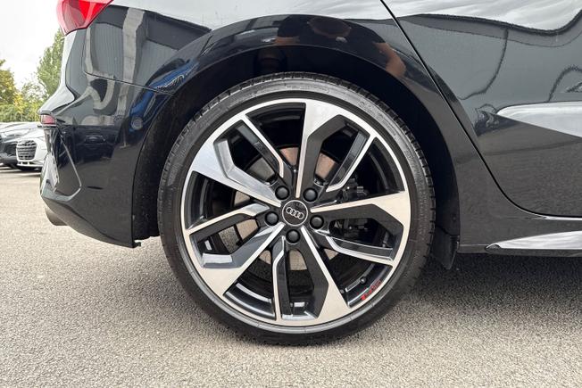 AUDI S3 Photo 5