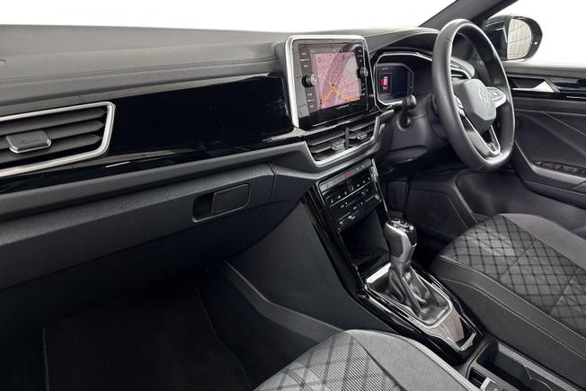 VOLKSWAGEN T-Roc Photo 2