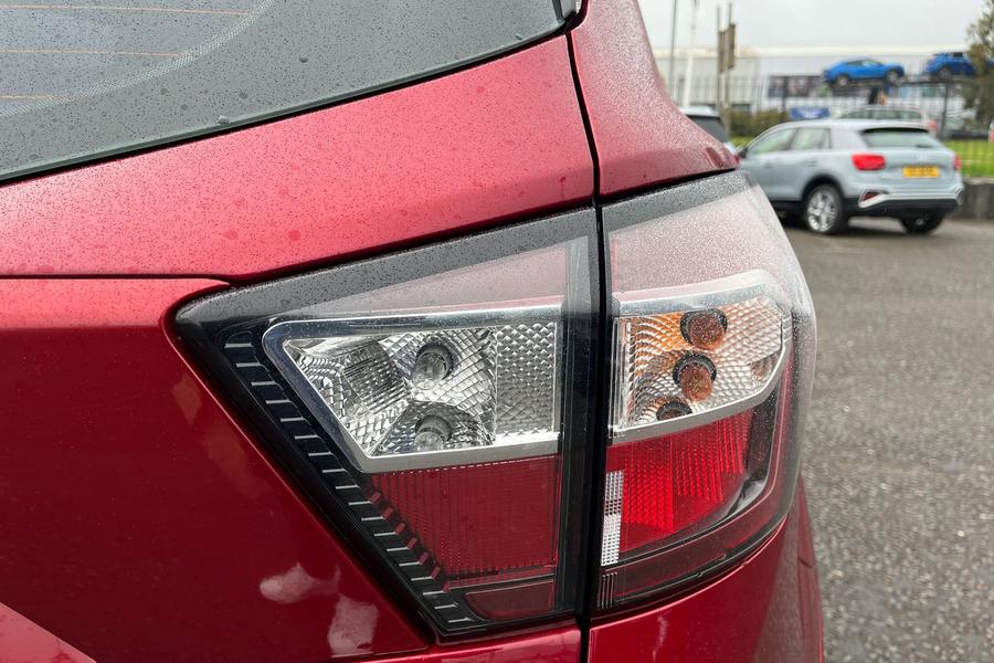 Ford KUGA Photo autoimg-e3381f456e437dda799ded7defd50c4f427ce5c3.jpg