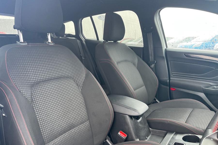 Ford Focus Photo autoimg-e33ade8de159ab14544192a09e7ba7d79fc5b8ba.jpg
