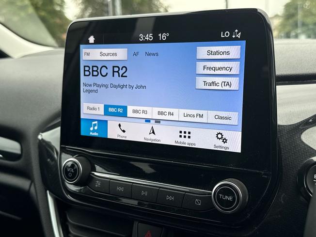FORD Fiesta Photo 13