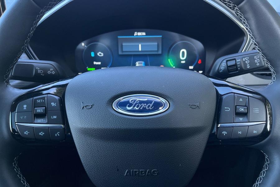 Ford KUGA Photo autoimg-e33c1896c23030dc3a6d79d8827b69bc2826226b.jpg