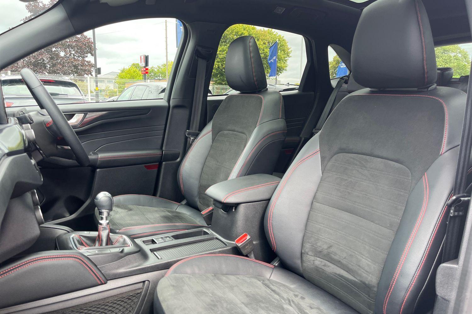 Ford Kuga Photo 18