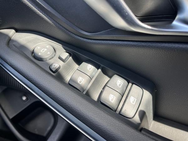 BMW 3 Series Photo autoimg-e34a980584df22e94422038e2e528deee7edfef4.jpg
