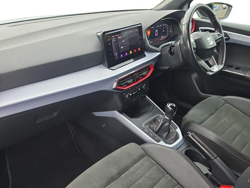 Used SEAT Arona DX73XSR 15