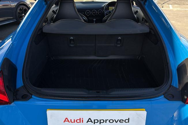 AUDI TT Photo 12