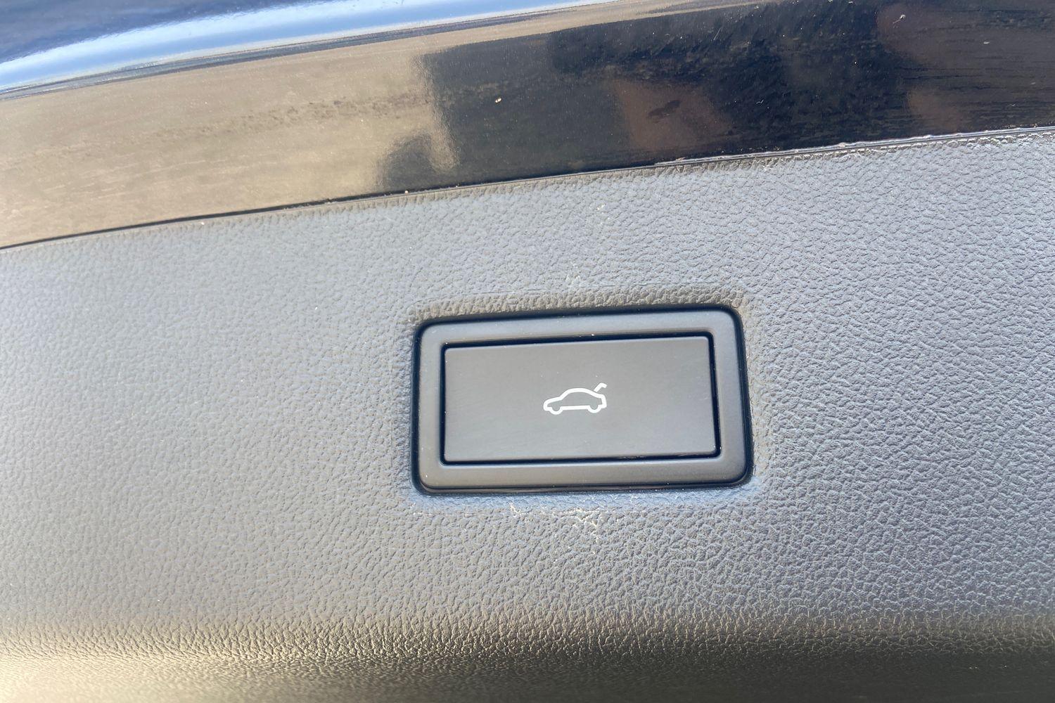 Ford EXPLORER Photo 35