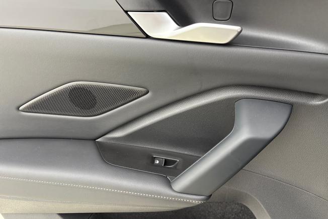 VOLKSWAGEN Tiguan Photo 33