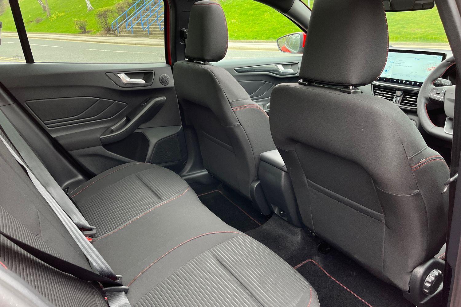 Ford FOCUS Photo 34