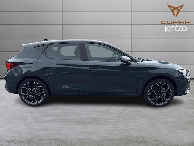 CUPRA Leon Photo 4