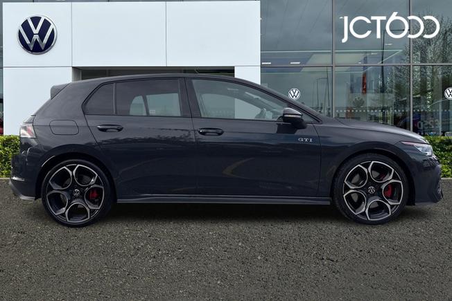 VOLKSWAGEN Golf Photo 4
